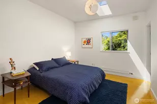 8052 Ridge Dr NE, Seattle, WA 98115 - Photo 25