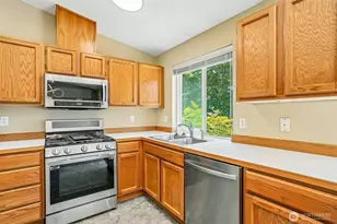 26555 220th Pl SE, Maple Valley, WA 98038 - Photo 9