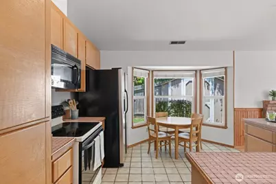 4929 Enetai Avenue NE, Tacoma, WA 98422 - Photo 13
