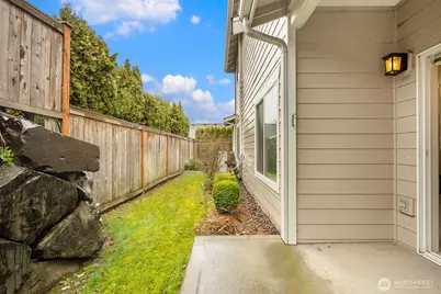 10700 SE 260th Street #E103, Kent, WA 98030 - Photo 33