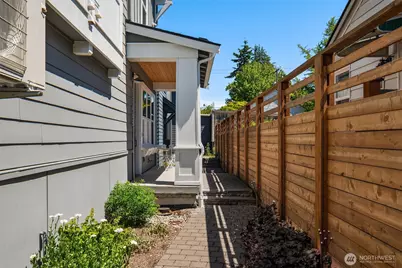 7546 26th Avenue NW #B, Seattle, WA 98117 - Photo 25