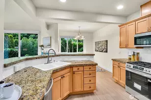 13824 N Creek Dr, Mill Creek, WA 98012 - Photo 9