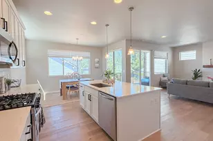 6843 46th St NE, Marysville, WA 98270 - Photo 3