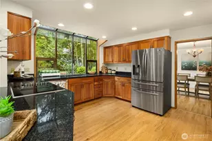 22542 NE 46th St, Redmond, WA 98053 - Photo 13