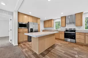 10421 363rd St Ct E, Eatonville, WA 98328 - Photo 9