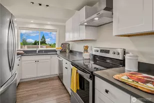 9258 24th Ave SW, Seattle, WA 98106 - Photo 13