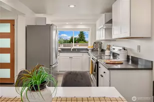 9258 24th Ave SW, Seattle, WA 98106 - Photo 11