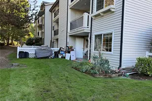 12404 E Gibson Road E, Everett, WA 98204 - Photo 3