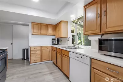 7412 E E Street, Tacoma, WA 98404 - Photo 9