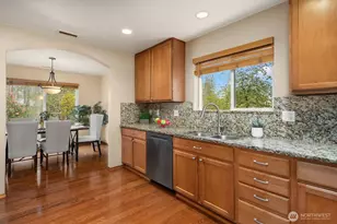 2016 250th Pl SE, Sammamish, WA 98075 - Photo 13