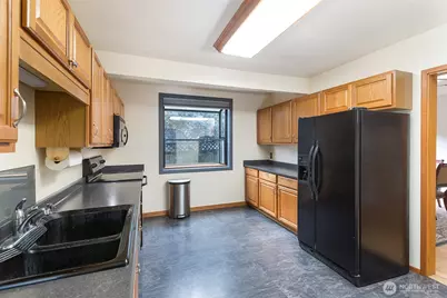 221 W 15th Street, Port Angeles, WA 98362 - Photo 19