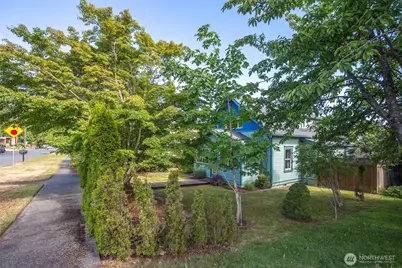221 W 15th Street, Port Angeles, WA 98362 - Photo 33