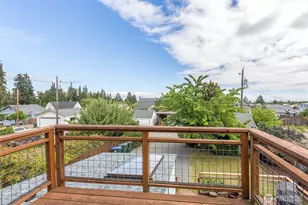 221 W 15th St, Port Angeles, WA 98362 - Photo 25
