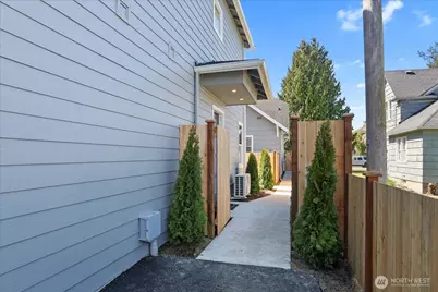 2217 Hoyt Avenue #B, Everett, WA 98201 - Photo 25