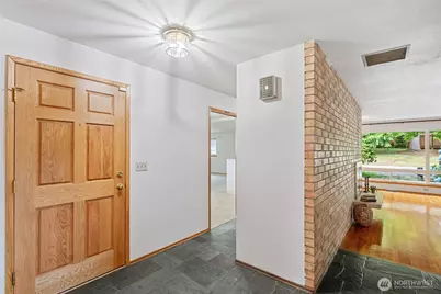 15821 14th Avenue SW, Burien, WA 98166 - Photo 3