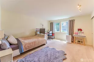 907 N 163rd St, Shoreline, WA 98133 - Photo 13