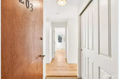 717 NW 70th Street #203, Seattle, WA 98117 - Photo 7