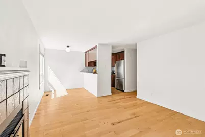 717 NW 70th Street #203, Seattle, WA 98117 - Photo 31