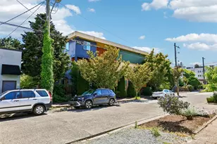 717 NW 70th St, Seattle, WA 98117 - Photo 3