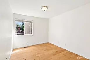 717 NW 70th St, Seattle, WA 98117 - Photo 23