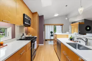8856 24th Ave SW, Seattle, WA 98106 - Photo 11