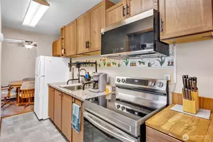 335 7th Pl SE, Puyallup, WA 98372 - Photo 3