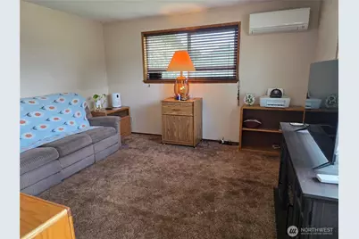 335 7th Place SE #Unit 2, Puyallup, WA 98372 - Photo 5
