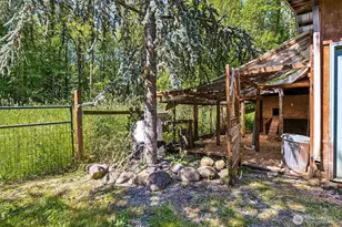 15711 Vail Cut Off Rd SE, Rainier, WA 98576 - Photo 35