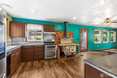 15711 Vail Cut Off Road SE, Rainier, WA 98576 - Photo 5