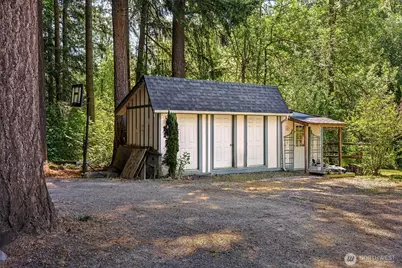 15711 Vail Cut Off Road SE, Rainier, WA 98576 - Photo 25
