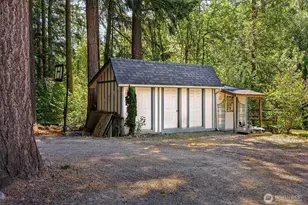 15711 Vail Cut Off Rd SE, Rainier, WA 98576 - Photo 25
