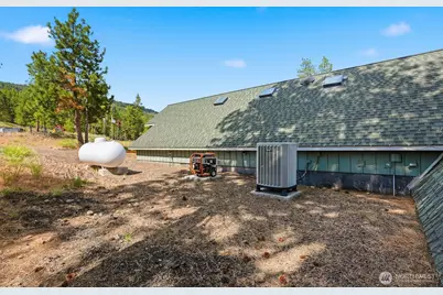 7895 N Fork Road, Yakima, WA 98903 - Photo 37