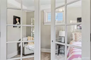 4051 19th Ave SW, Seattle, WA 98106 - Photo 9