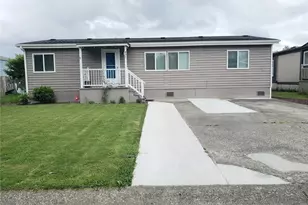 497 Willow Dr, Enumclaw, WA 98022 - Photo 1