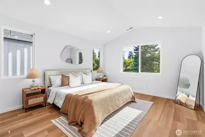10708 Linden Avenue N, Seattle, WA 98133 - Photo 27