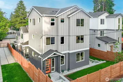 10708 Linden Avenue N, Seattle, WA 98133 - Photo 1