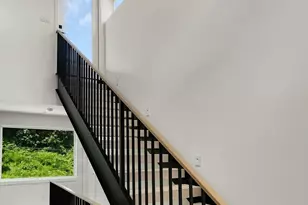 2622 Mayfair Ave N, Seattle, WA 98109 - Photo 31