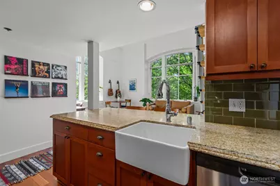 201 Galer Street #320, Seattle, WA 98109 - Photo 17
