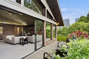 9837 Belfair Rd, Bellevue, WA 98004 - Photo 27