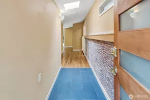 3815 NE 113th St, Seattle, WA 98125 - Photo 5