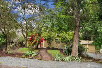 3815 NE 113th Street, Seattle, WA 98125 - Photo 3