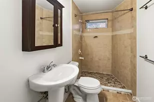 3815 NE 113th St, Seattle, WA 98125 - Photo 29