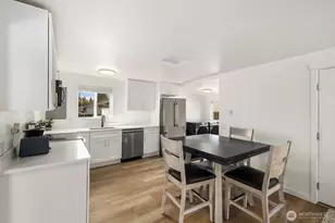 1747 1/2 NE 147th St, Shoreline, WA 98155 - Photo 17