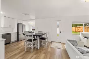 1747 1/2 NE 147th St, Shoreline, WA 98155 - Photo 13