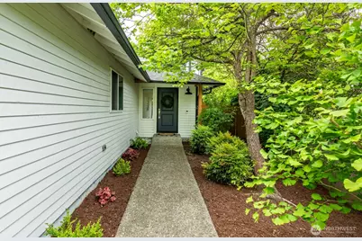 21927 SE 237th St, Maple Valley, WA 98038 - Photo 3