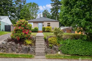 7915 18th Ave SW, Seattle, WA 98106 - Photo 1