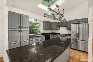 11821 SE 67th Pl, Bellevue, WA 98006 - Photo 13
