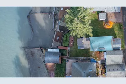 19422 Soundview Drive NW, Stanwood, WA 98292 - Photo 3