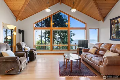 1058 Dana Circle, Lummi Island, WA 98262 - Photo 13
