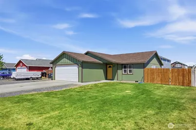 709 N Paxson Drive, Moses Lake, WA 98837 - Photo 1